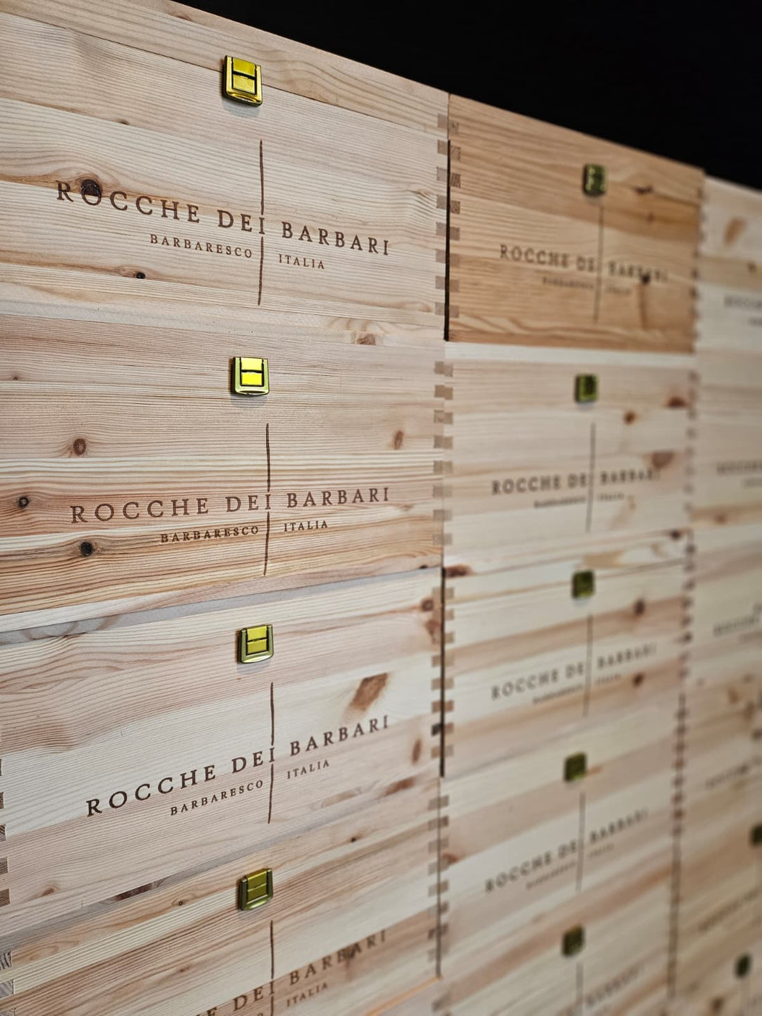 Rocche dei Barbari in Barbaresco: Verstoppertje in Barbaresco, en hoe we daarmee een wijngeheim vonden